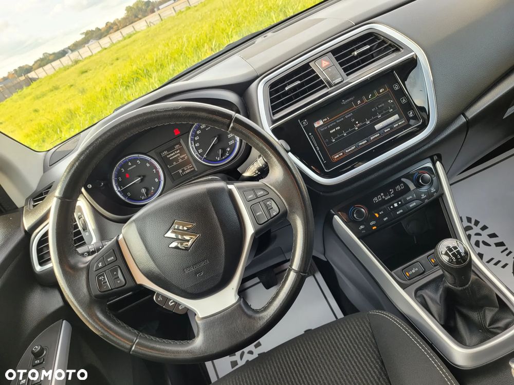 Suzuki SX4 S-Cross 1.0 T Premium - 25