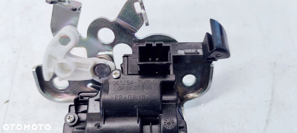 ZAMEK KLAPY TYŁ AUDI A3 A4 A6 A7 Q5 8R0827505