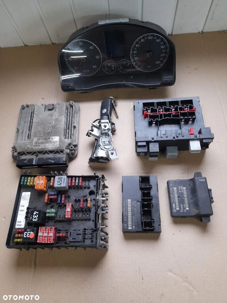 Golf V zestaw startowy 1,9TDI 105KM BKC Volkswagen - 1