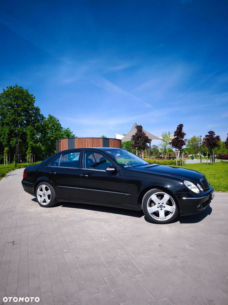 Mercedes-Benz Klasa E 320 CDI T Avantgarde - 3