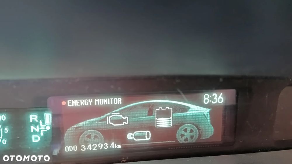 Toyota Prius (Hybrid) - 10