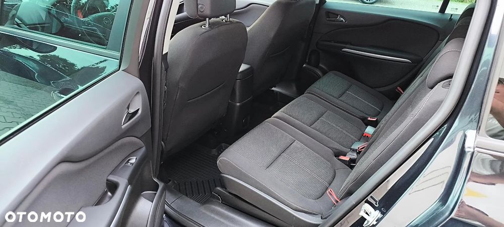 Opel Zafira - 10