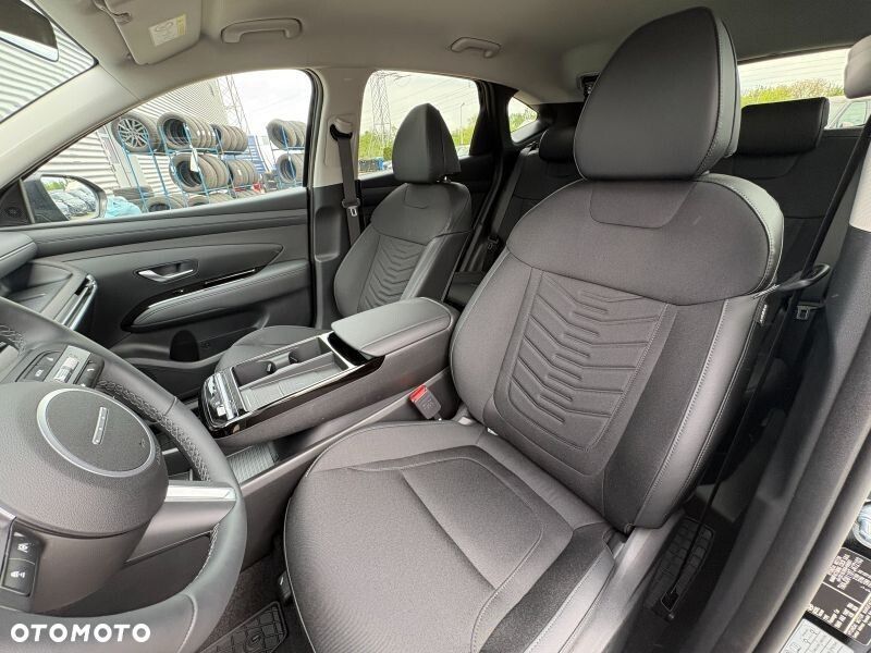 Hyundai Tucson 1.6 T-GDi HEV Executive 2WD - 17