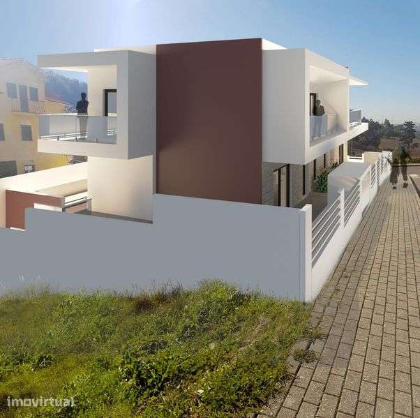 Moradia Geminada T3 Nova com Jardim e Garagem | A-da-Beja | Amadora - Grande imagem: 4/4