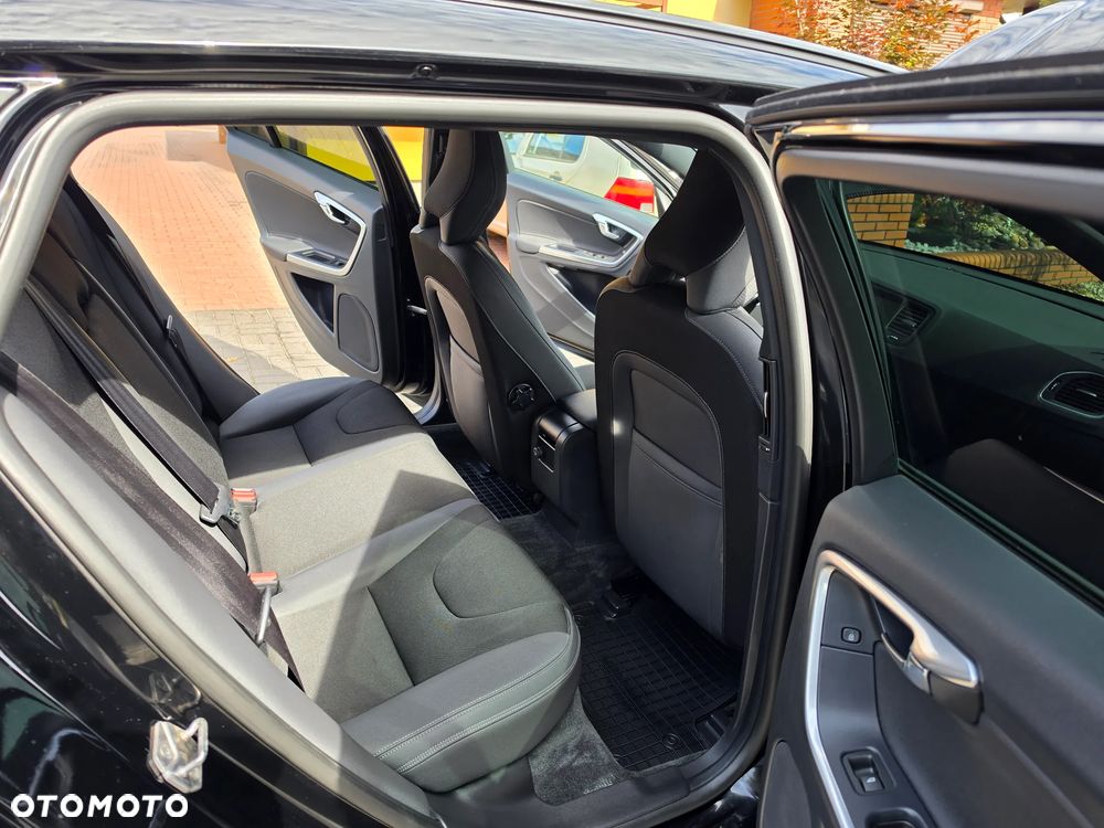 Volvo V60 D3 Business Edition - 20