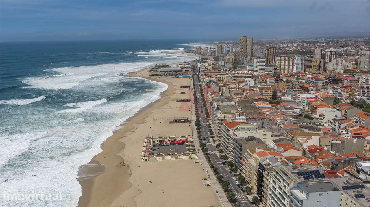 Apartamento T4 na 1ª Linha de Mar – Centro da Póvoa de Varzim com uma - Grande imagem: 5/27