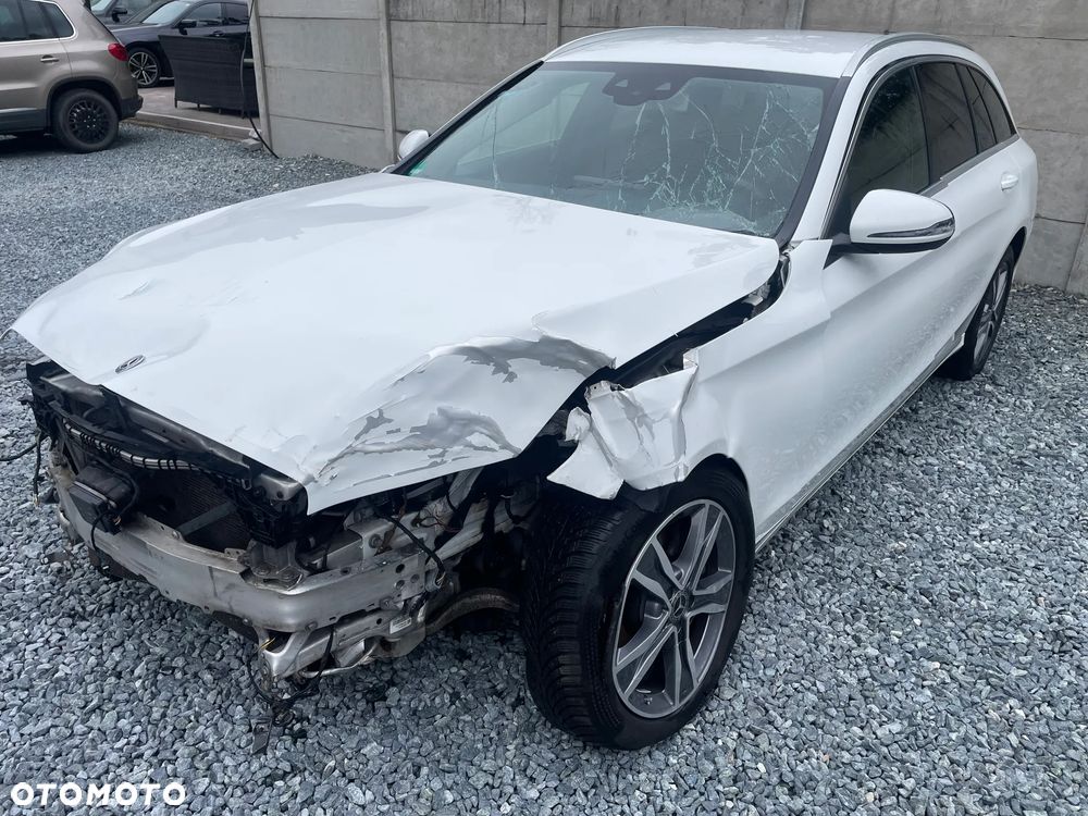 Mercedes-Benz Klasa C 300 d 4Matic 9G-TRONIC Avantgarde - 2