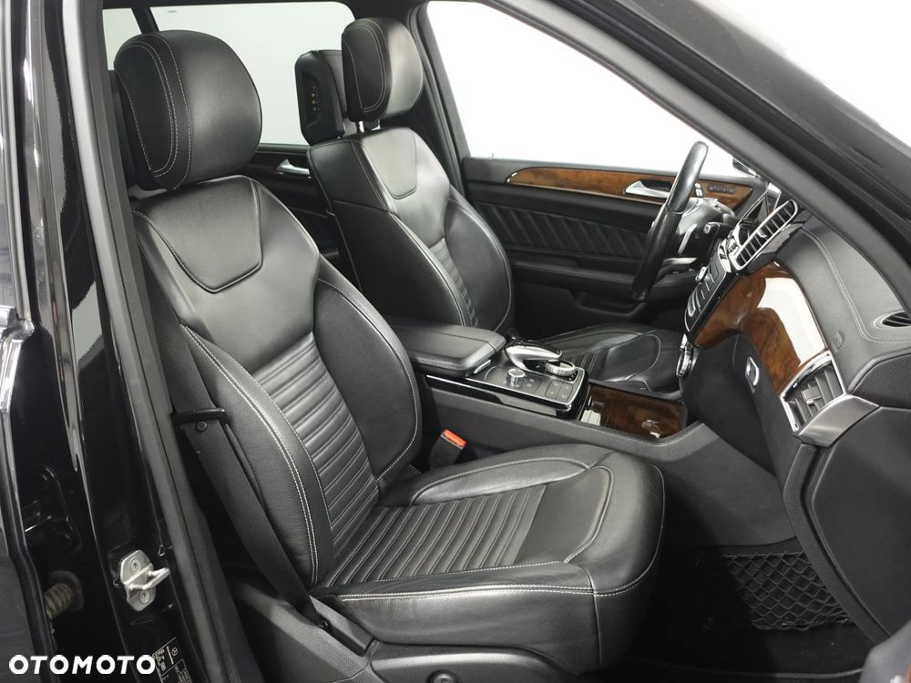 Mercedes-Benz GLS 350 d 4Matic 9G-TRONIC AMG Line - 27