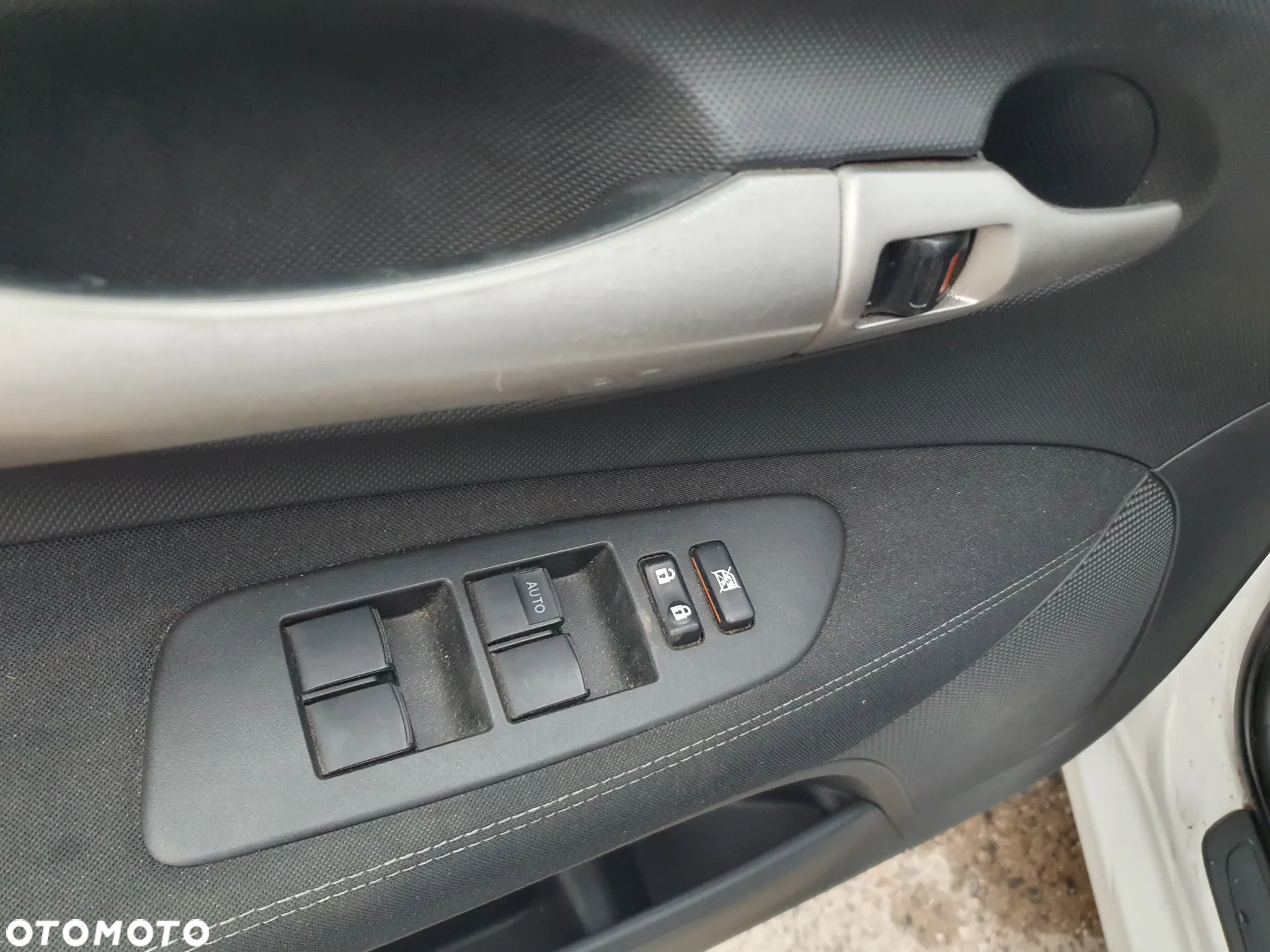 Toyota Auris 1.6 Life - 6