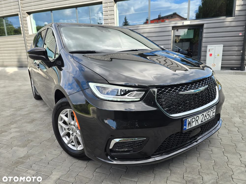 Chrysler Pacifica - 3