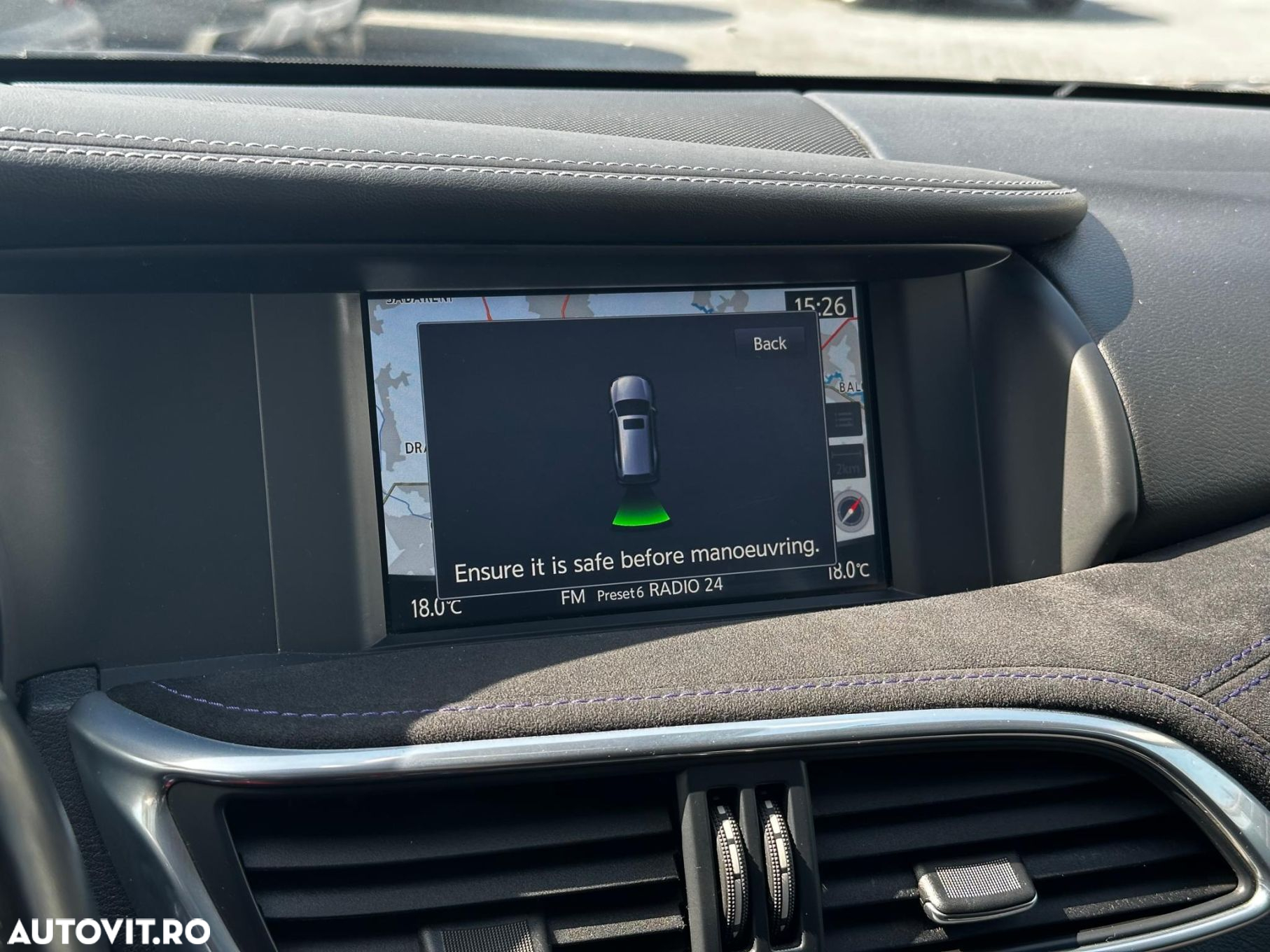 Infiniti Q30 - 14