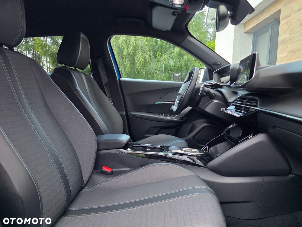 Peugeot 2008 1.2 PureTech Allure S&S EAT8 - 5