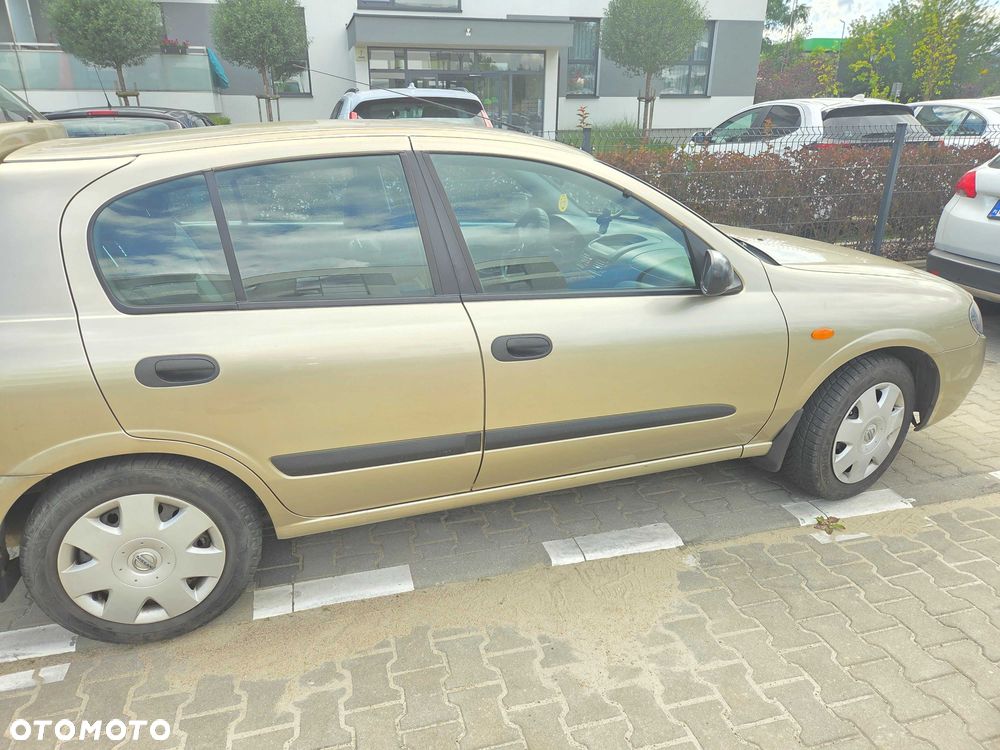 Nissan Almera - 6