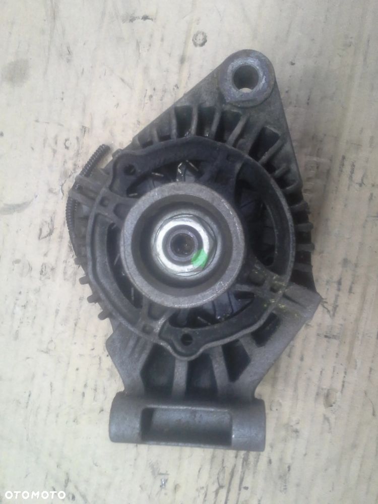 Ford Fokus II 1.6 benzyna alternator - 8