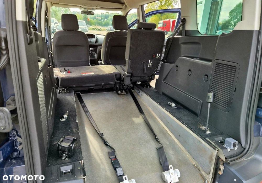 Ford Transit Connect - 26