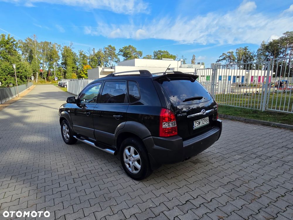 Hyundai Tucson 2.0 CRDi Elegance + - 18