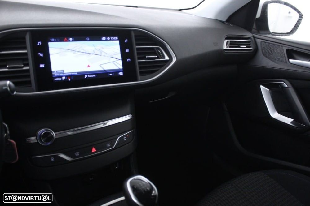 Peugeot 308 SW 1.5 BlueHDi Style - 31