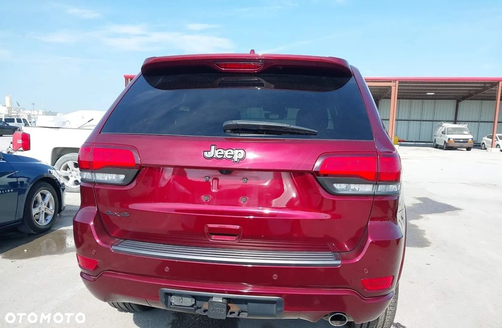 Jeep Grand Cherokee - 9