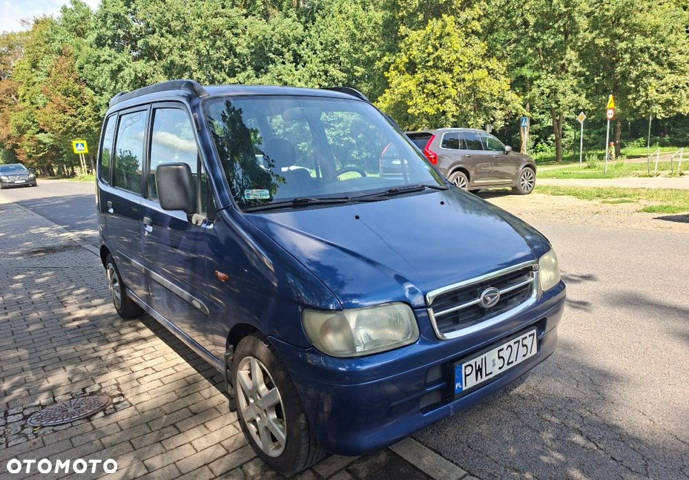 Daihatsu Move - 1