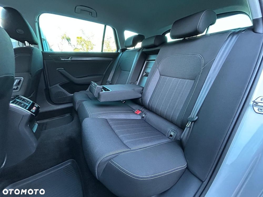 Skoda Superb 2.0 TDI SCR Style DSG - 19