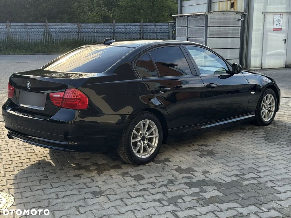 BMW Seria 3 320i - 2