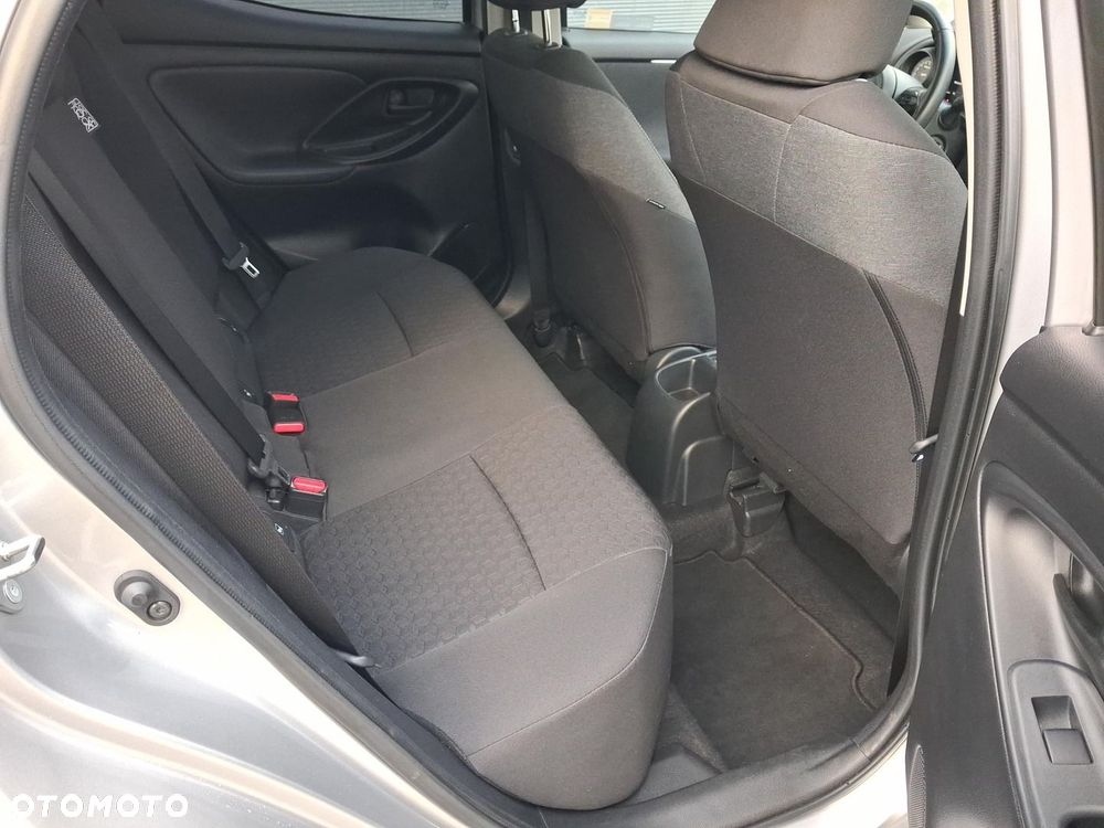 Toyota Yaris - 11