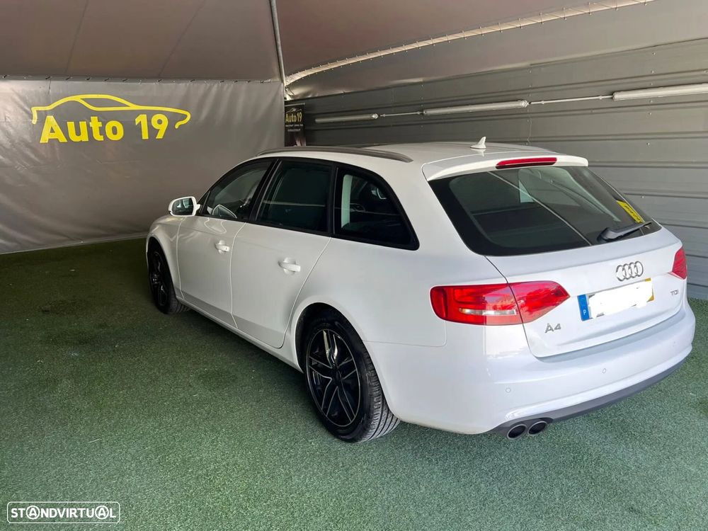 Audi A4 Avant 2.0 TDI Business Line Advance - 18