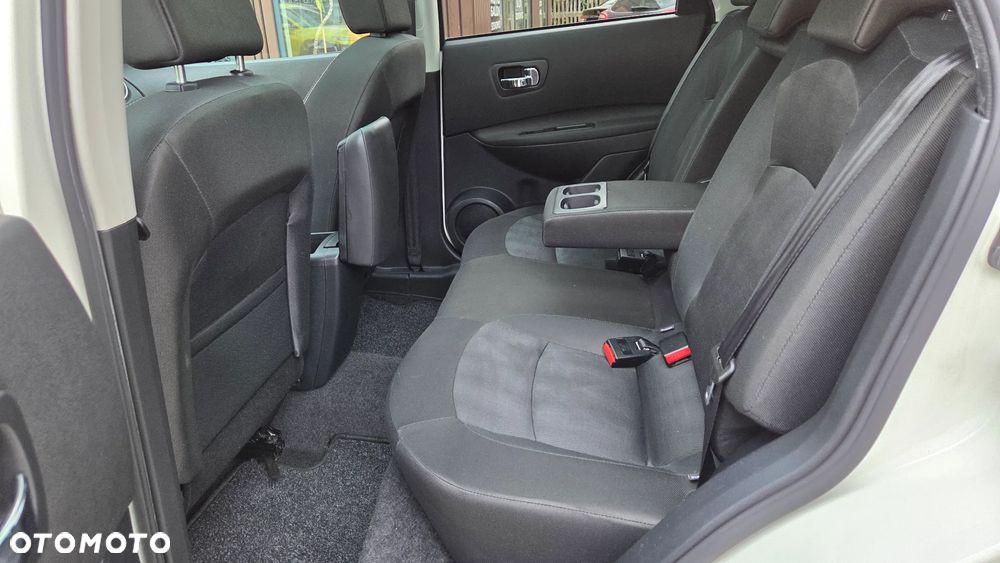 Nissan Qashqai 2.0 dCi 4 x 4 DPF tekna - 29