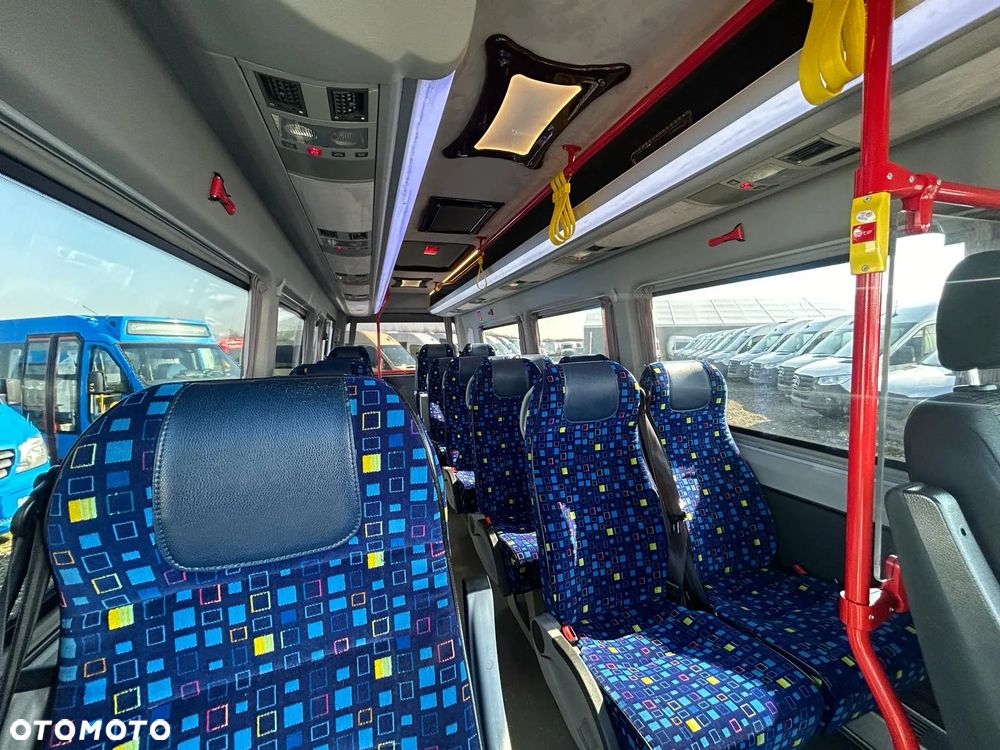 Mercedes-Benz Sprinter 519 - 8