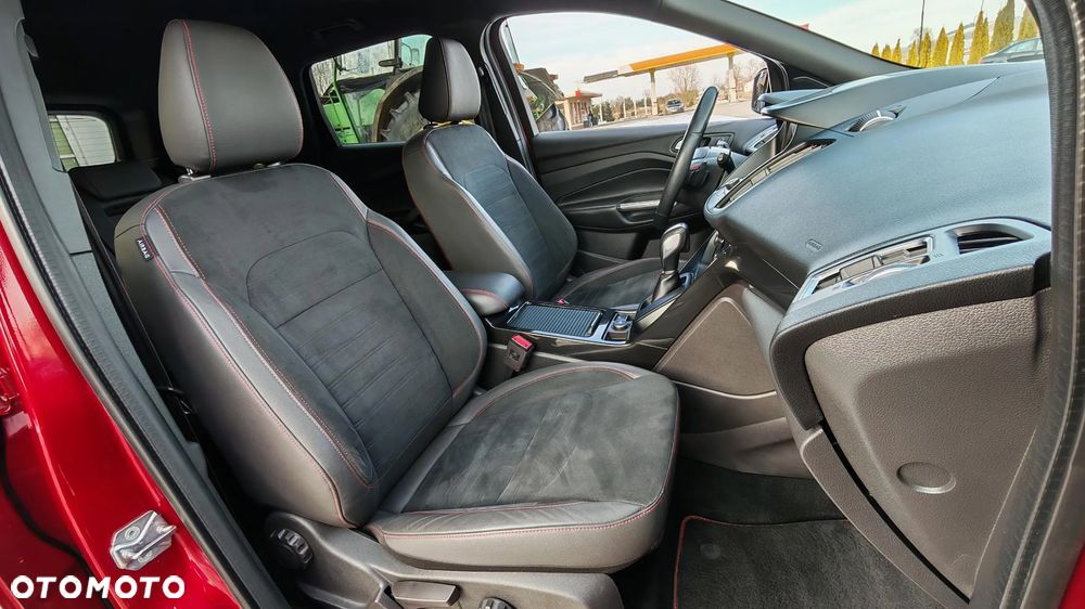 Ford Kuga 2.0 TDCi 4x4 ST-Line - 27