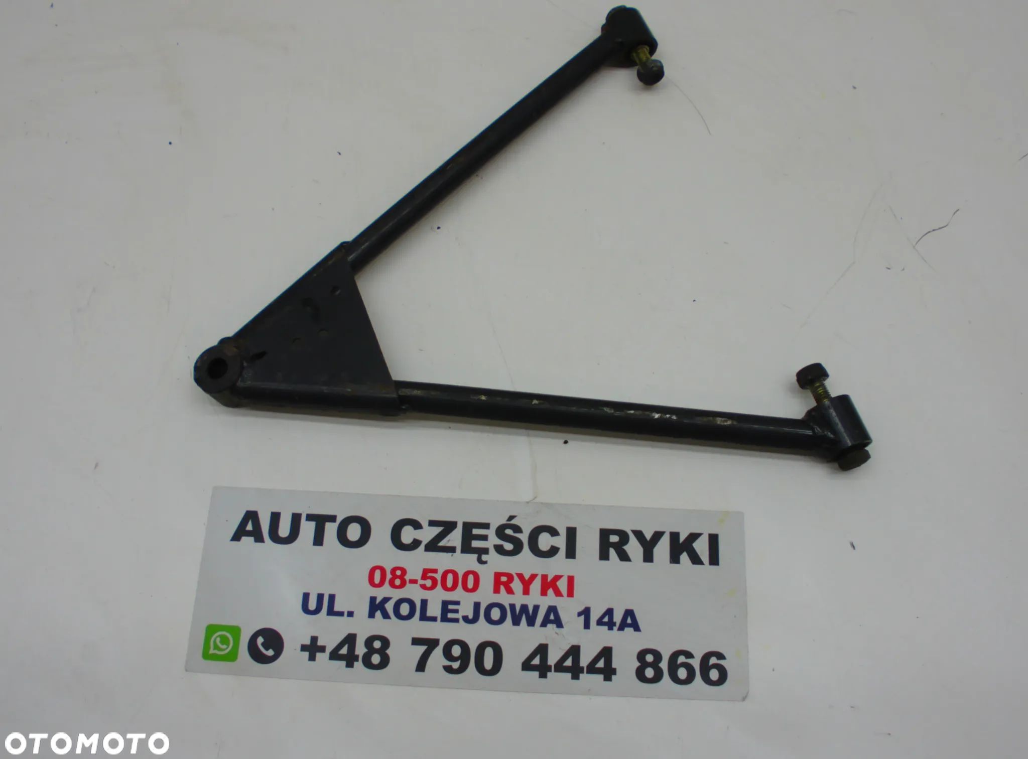 Ligier JS50 Wahacz przód - 1