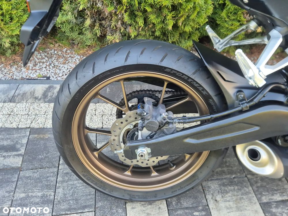 Honda CB - 10