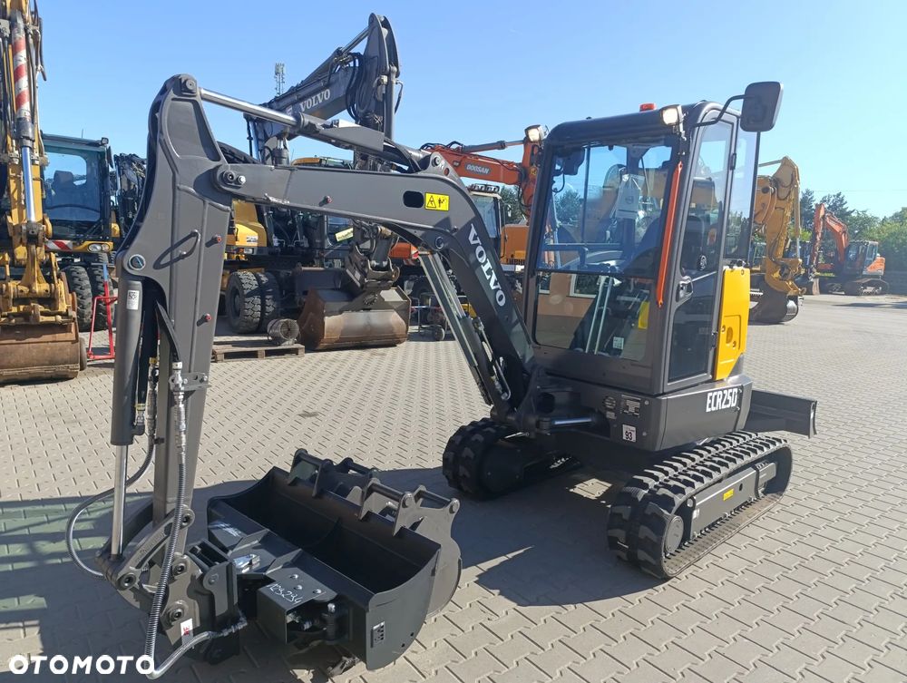 Volvo ECR25D - 4