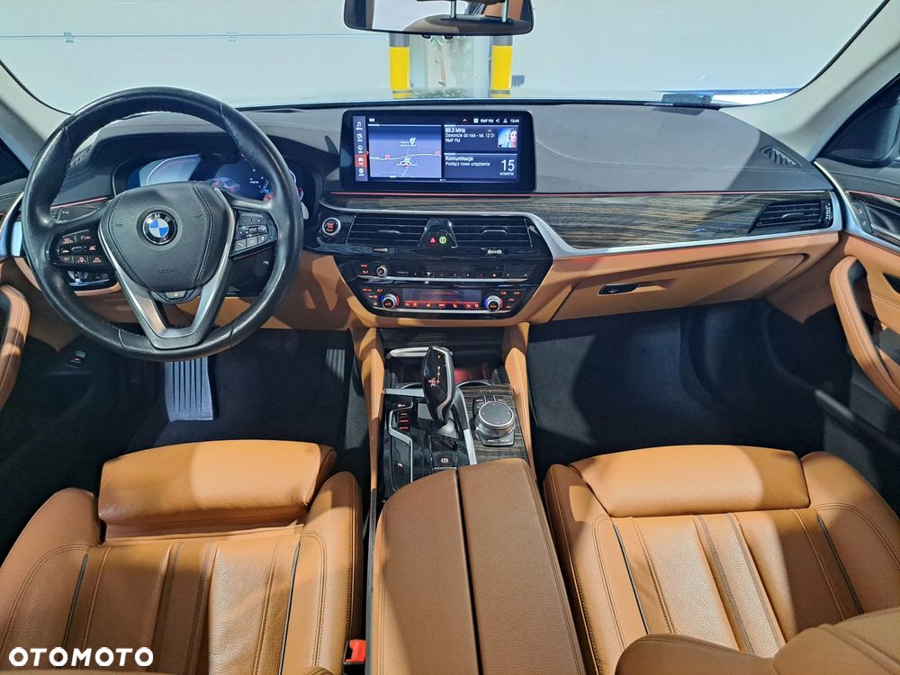 BMW Seria 5 530d xDrive mHEV Luxury Line - 13