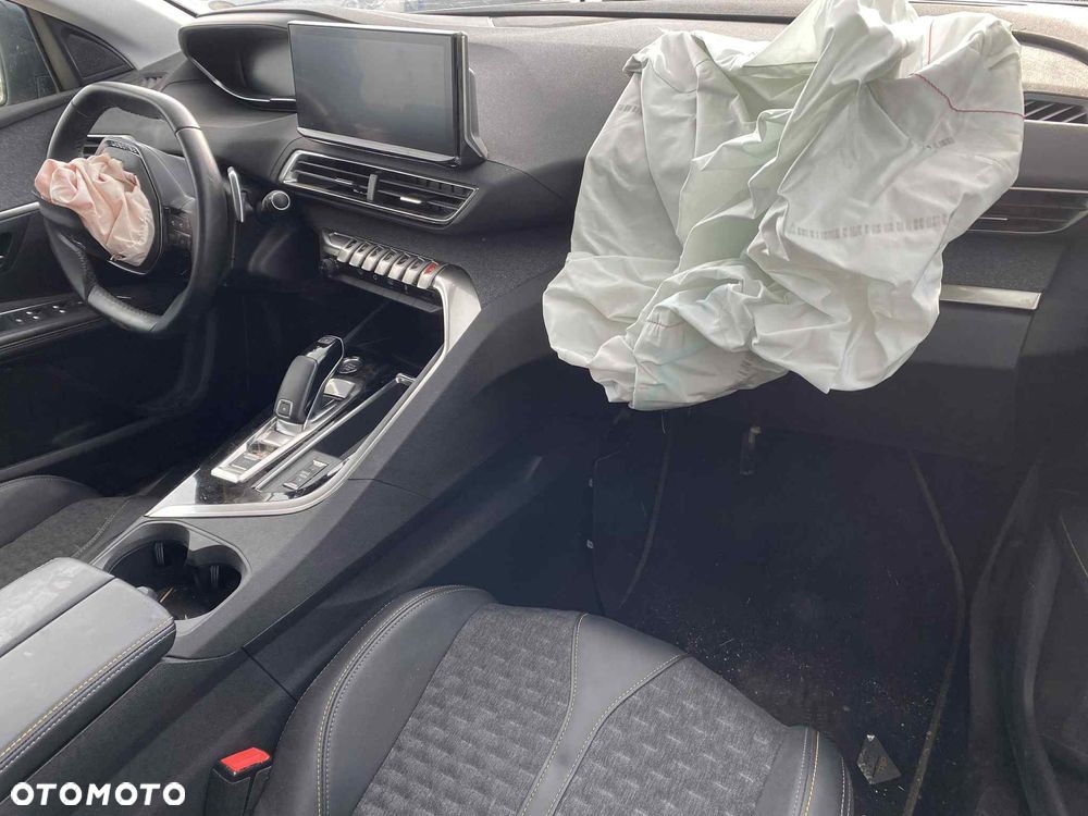 Peugeot 3008 PureTech 130 Stop & Start GPF EAT8 Allure - 10