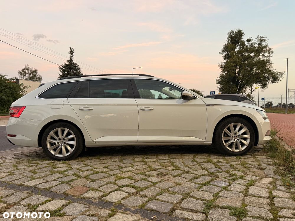 Skoda Superb 2.0 TDI Ambition DSG - 4