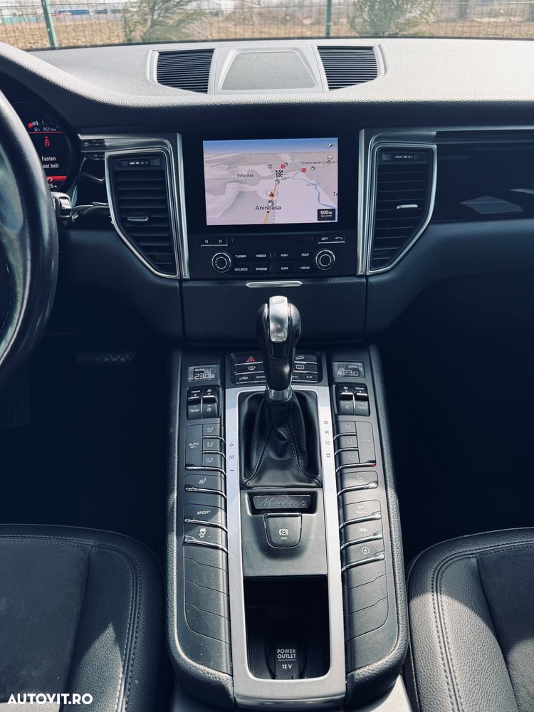 Porsche Macan - 5