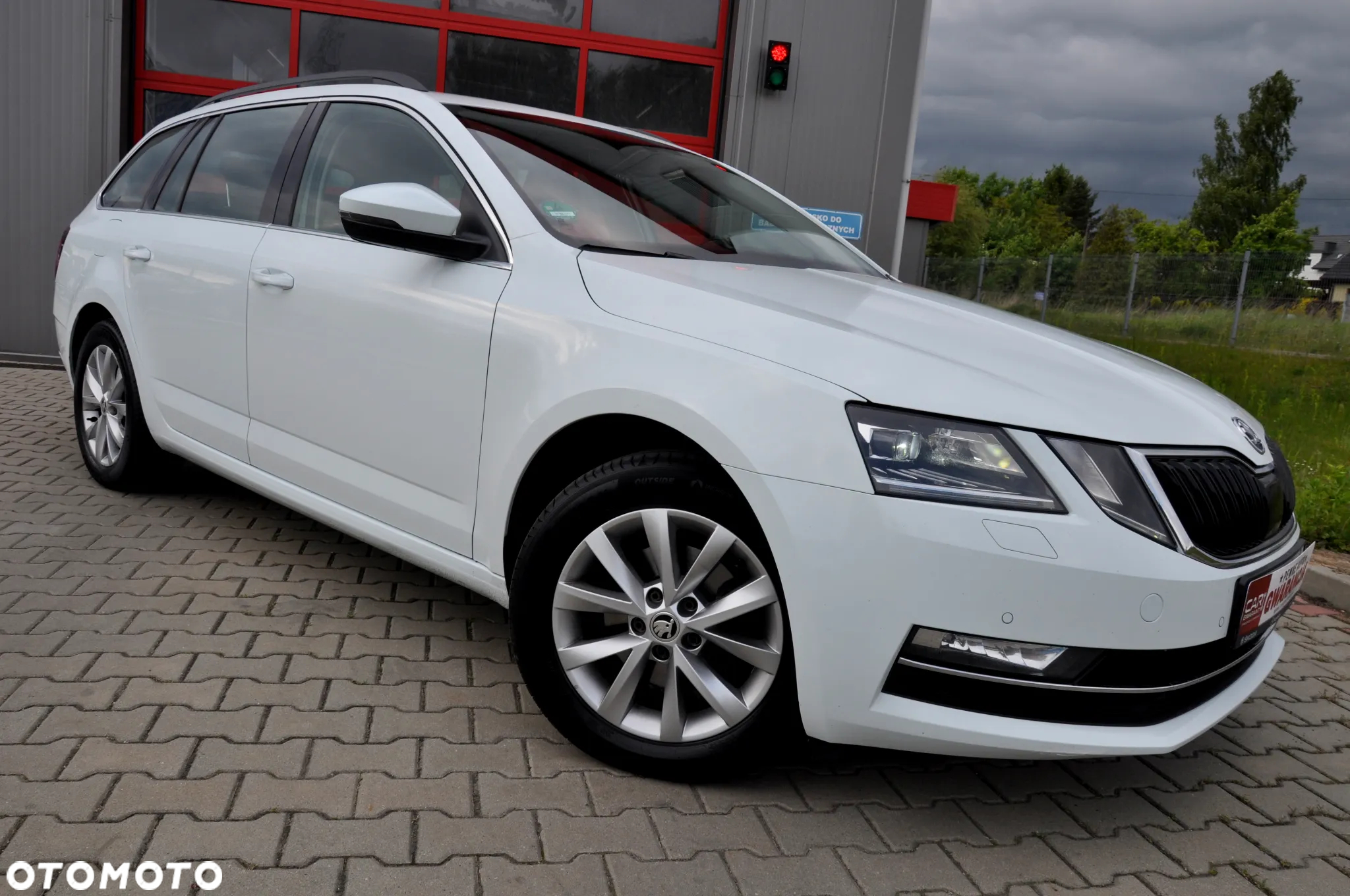 Skoda Octavia 2.0 TDI Edition DSG - 10