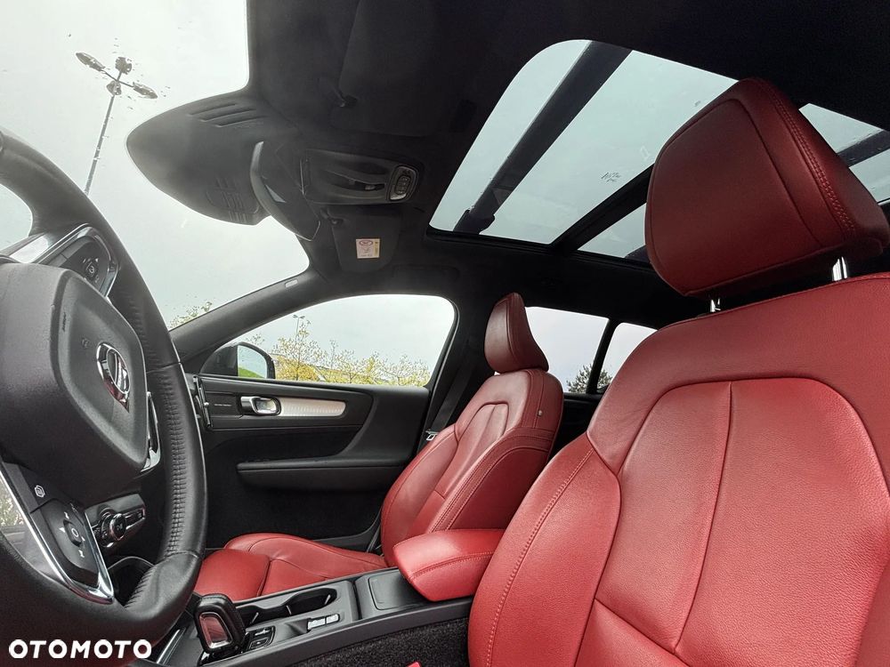 Volvo XC 40 D4 AWD - 32