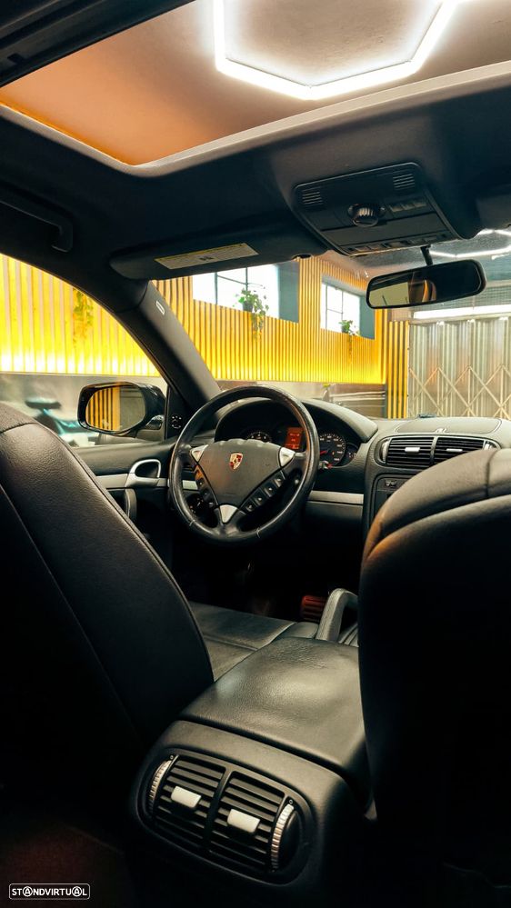 Porsche Cayenne Tiptronic S - 9