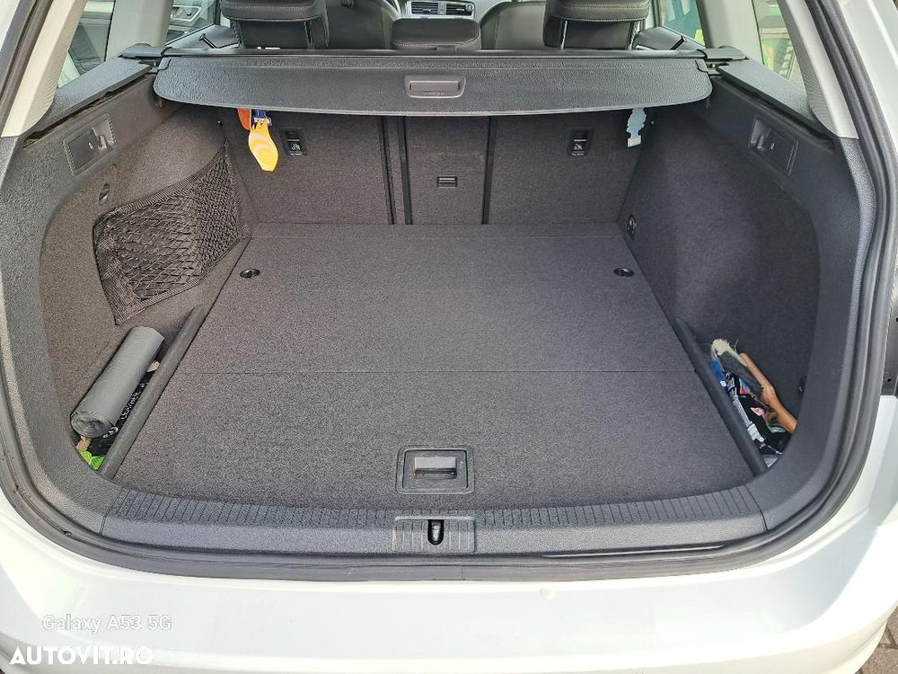 Volkswagen Golf Variant 1.6 TDI (BlueMotion Technology) DSG Trendline - 11