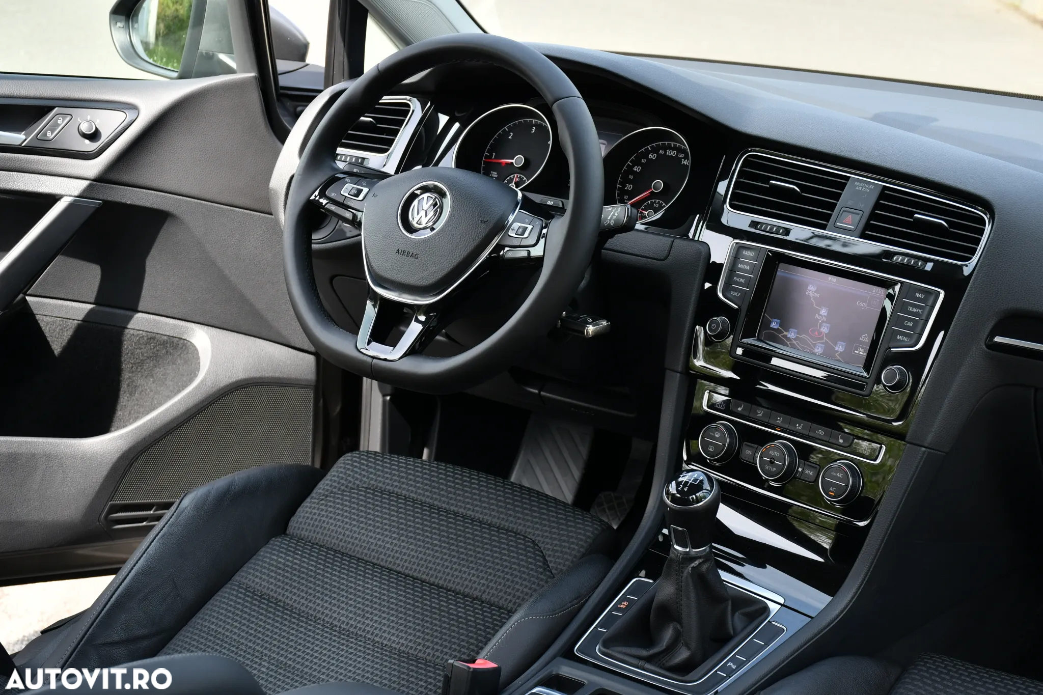 Volkswagen Golf 1.6 TDI DPF BMT Highline - 6
