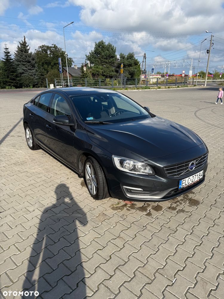 Volvo S60 D2 Momentum - 2