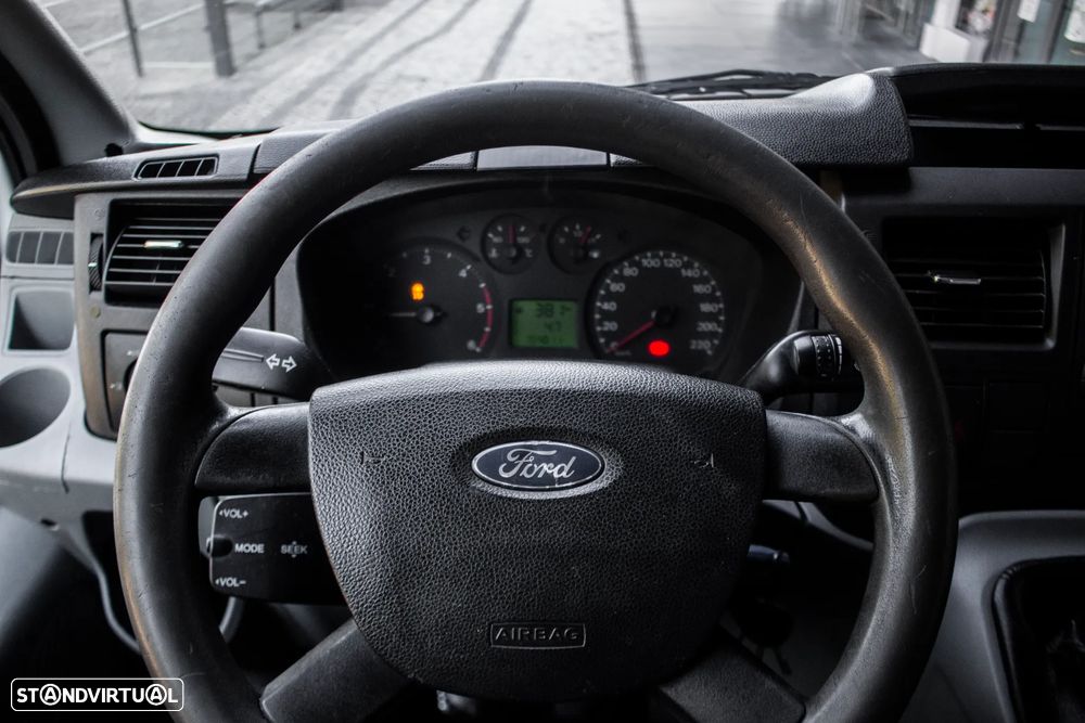 Ford Transit - 12