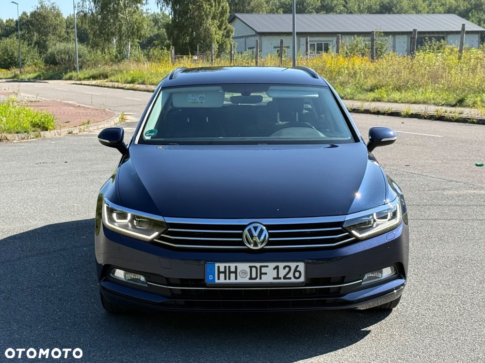 Volkswagen Passat - 2