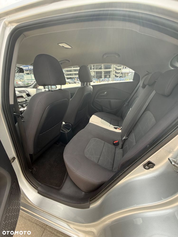 Kia Rio 1.4 crdi M - 7