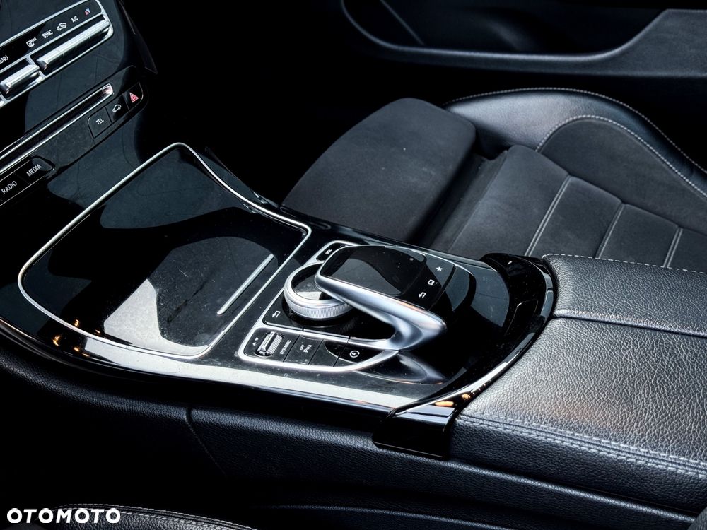Mercedes-Benz Klasa C 220 d 9G-Tronic - 10