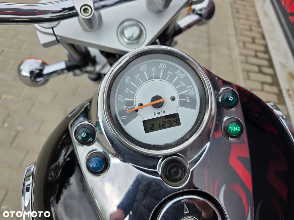 Suzuki Intruder - 15