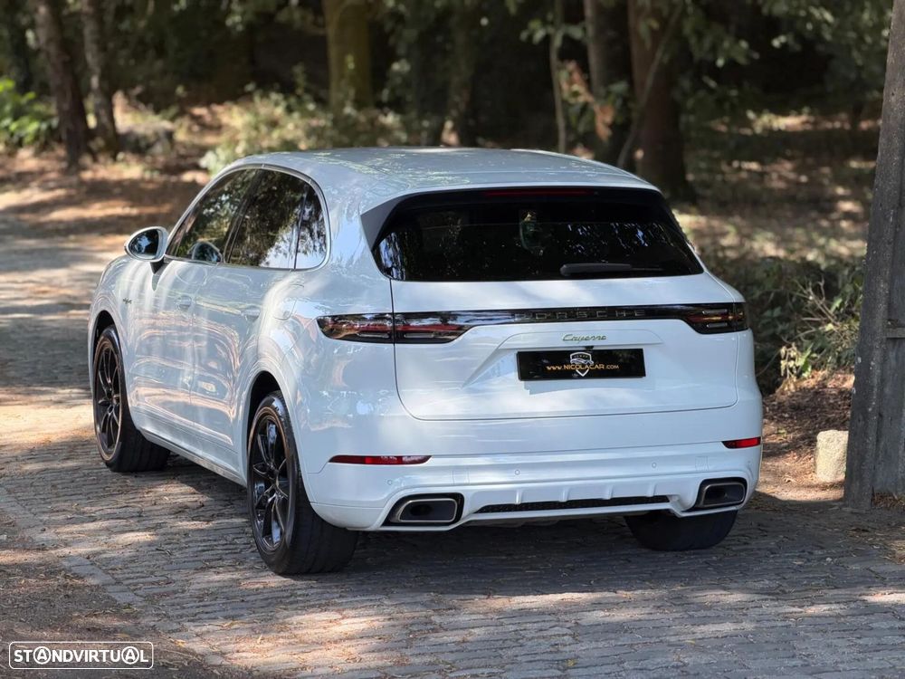 Porsche Cayenne E-Hybrid - 6