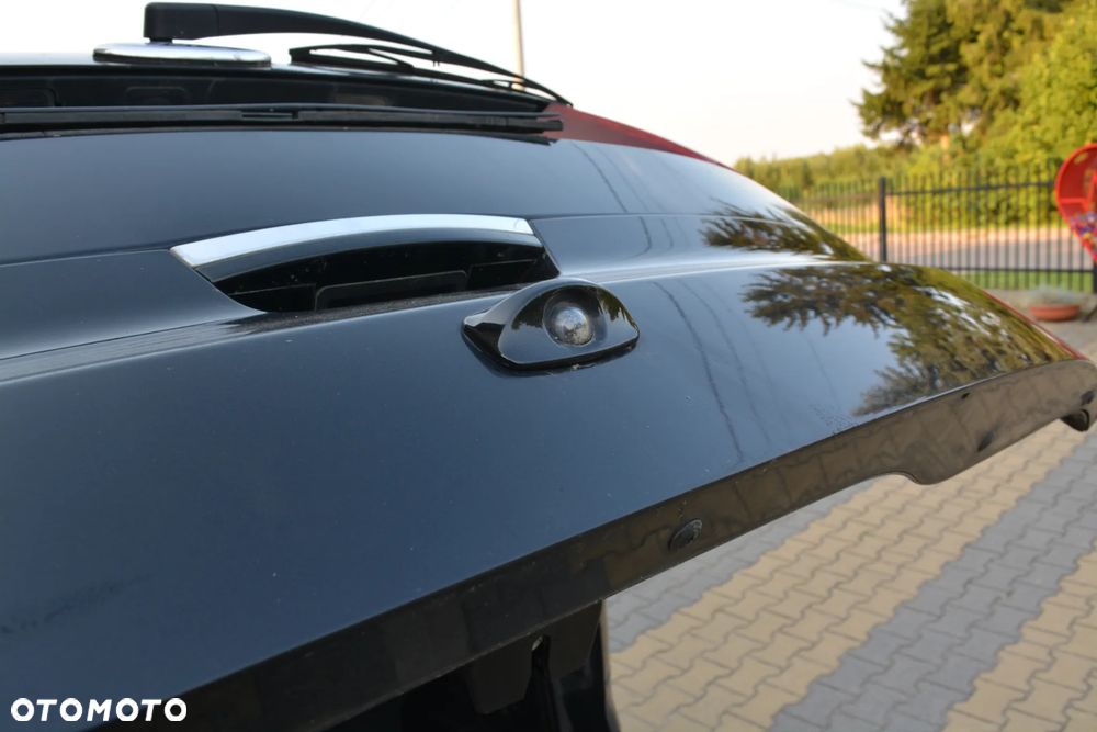 Ford Galaxy - 10